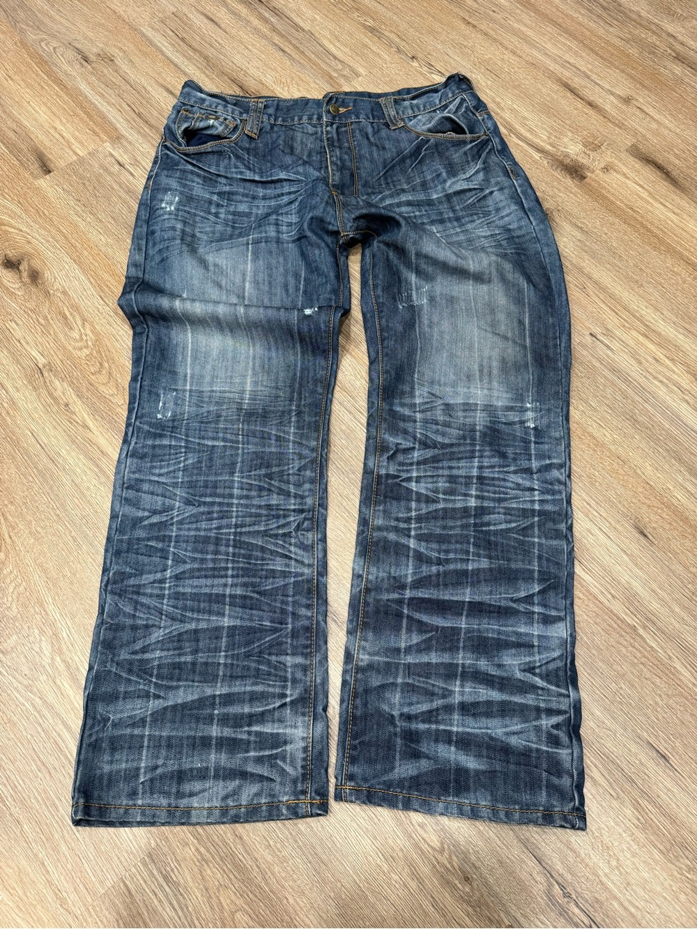 Y2K Vibes Men's Dark Wash Bootcut Jeans in Faded Blue